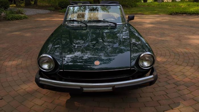 Fiat-2000-spider-1979-Green-9