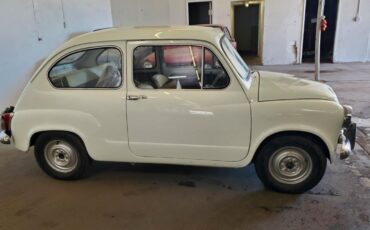 Fiat-600D-1967-Coupe-10