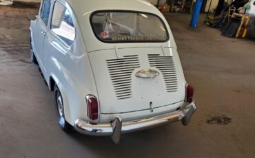 Fiat-600D-1967-Coupe-11