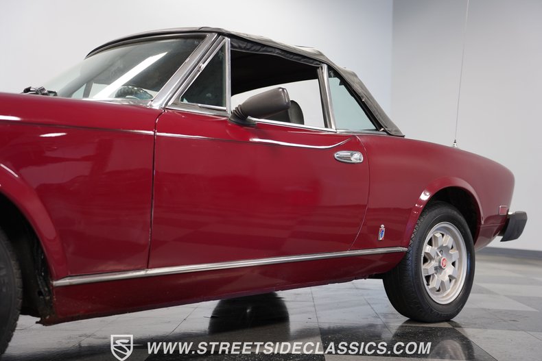 Fiat-Spider-1979-Burgundy-Burgundy-21