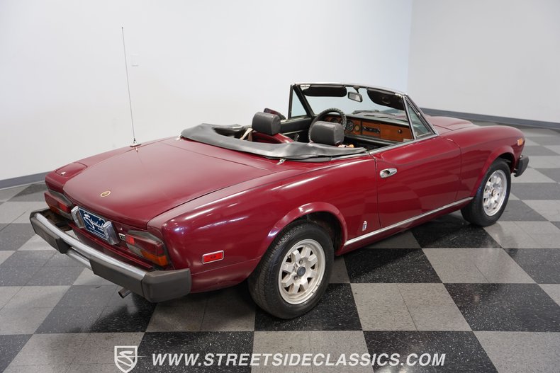 Fiat-Spider-1979-Burgundy-Burgundy-27