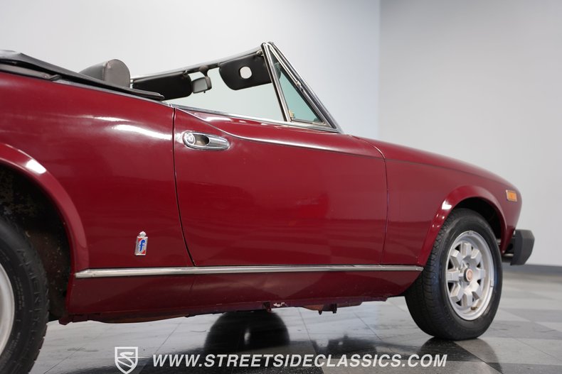 Fiat-Spider-1979-Burgundy-Burgundy-29
