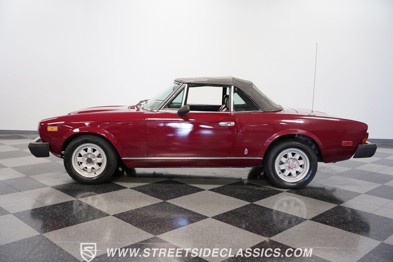 Fiat-Spider-1979-Burgundy-Burgundy-4