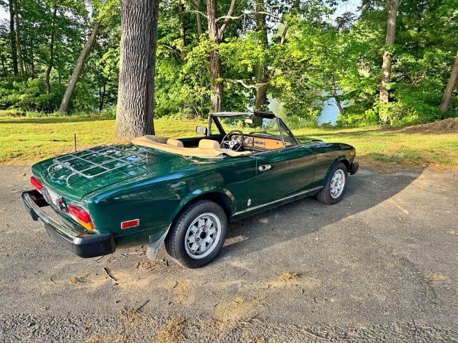 Fiat-Spider-1982-Brown-leather-2