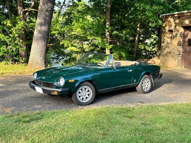 Fiat-Spider-1982-Brown-leather