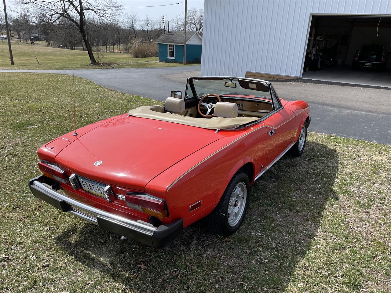 Fiat-Spider-1982-Orange-Tan-4