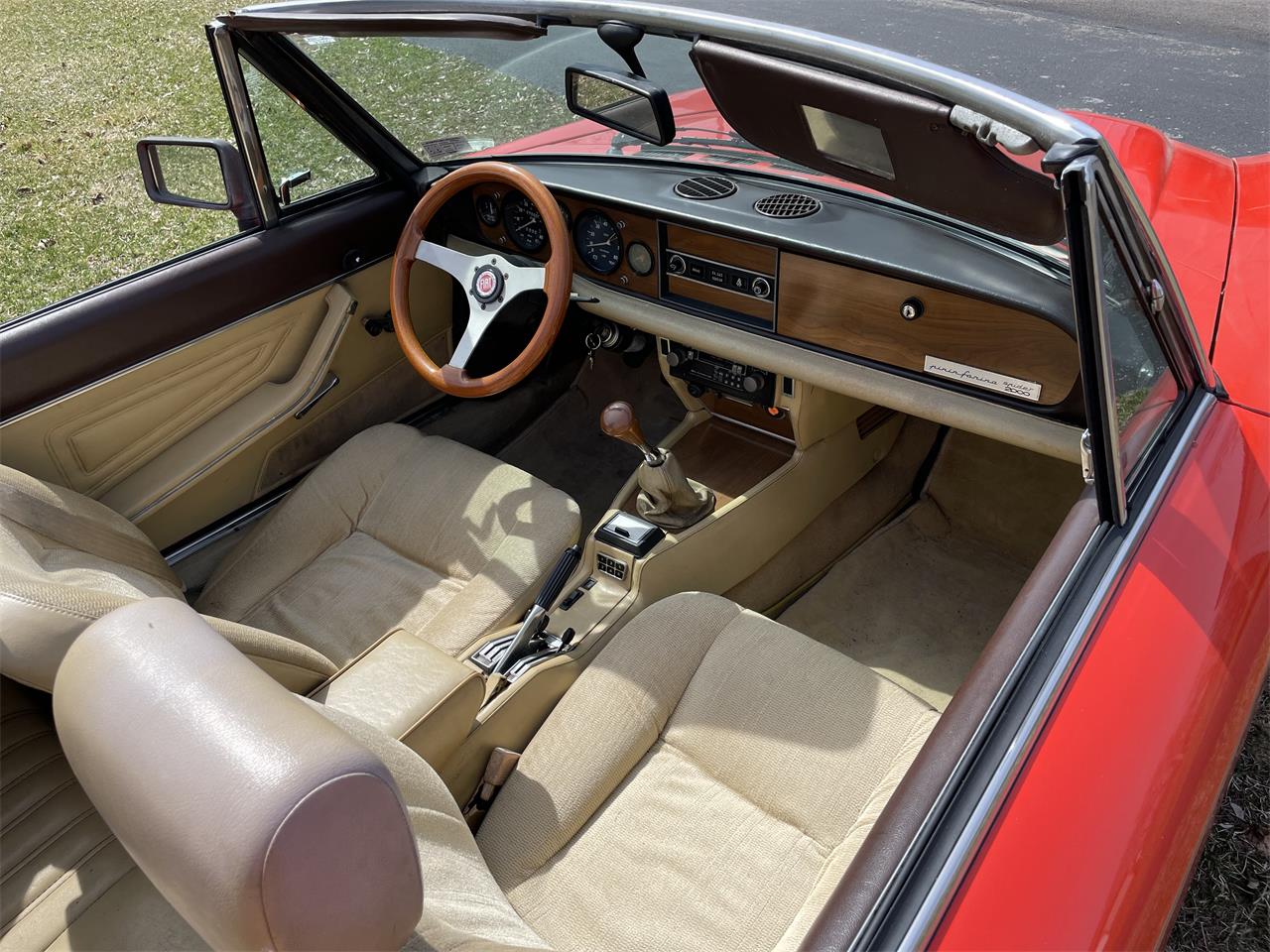 Fiat-Spider-1982-Orange-Tan-5