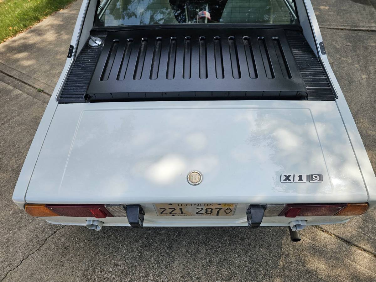 Fiat-x-19-bertone-1977-white-8