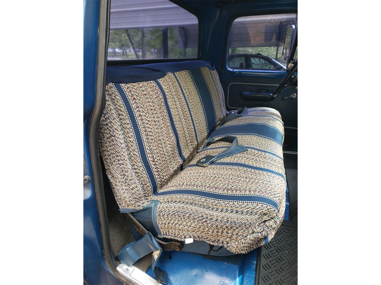 Ford-12-ton-pickup-1971-BlueWhite-Blue-16