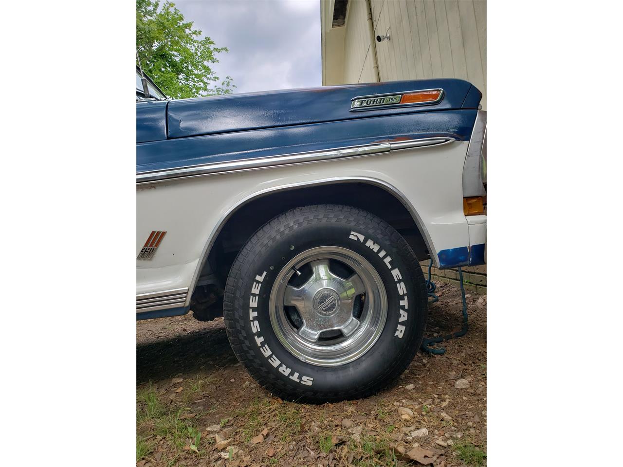 Ford-12-ton-pickup-1971-BlueWhite-Blue-4