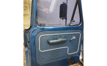 Ford-12-ton-pickup-1971-BlueWhite-Blue-8