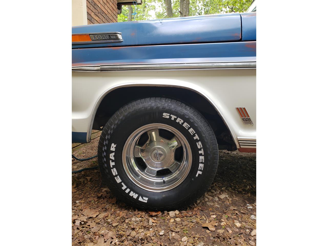 Ford-12-ton-pickup-1971-BlueWhite-Blue-9