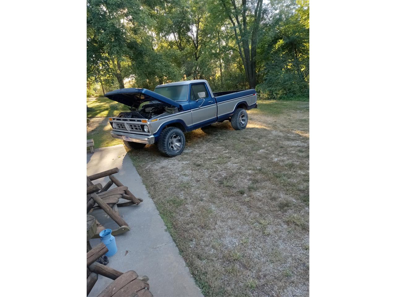 Ford-12-ton-pickup-1976-BlueSilver-Blue