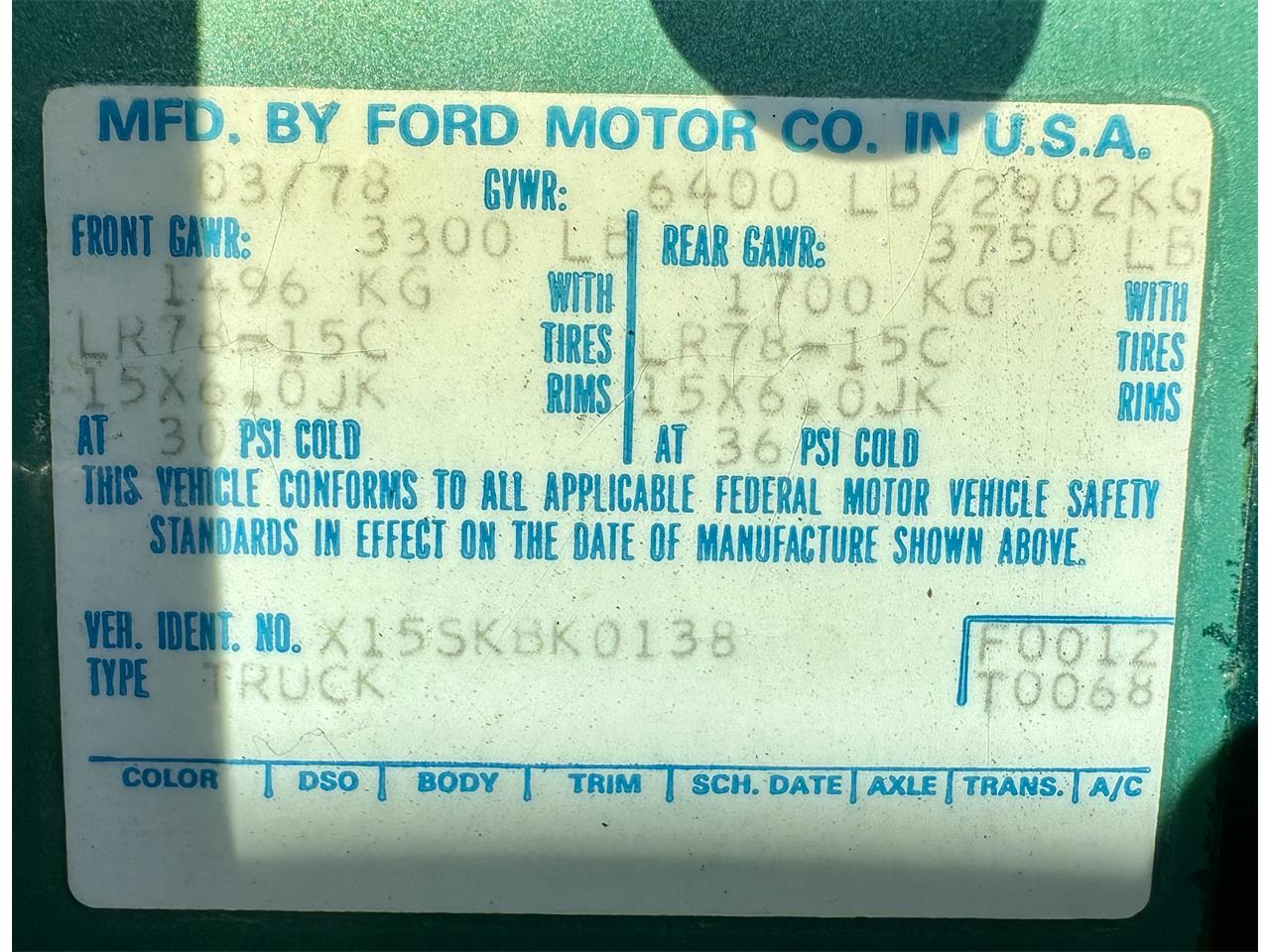 Ford-12-ton-pickup-1978-Green-Green-21
