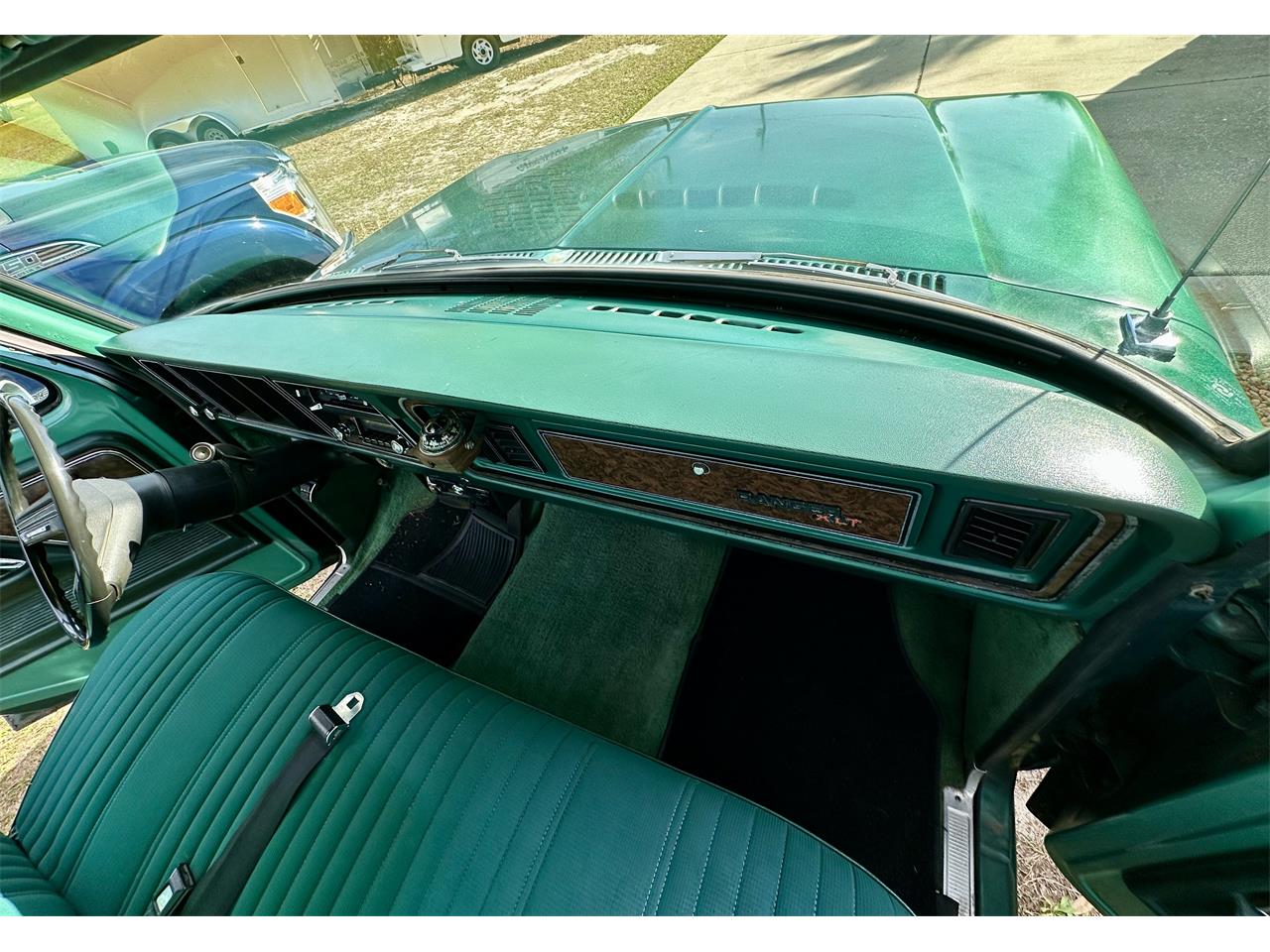 Ford-12-ton-pickup-1978-Green-Green-3