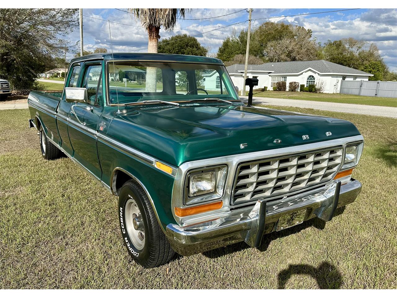 Ford-12-ton-pickup-1978-Green-Green-4
