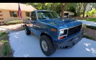 Ford-12-ton-pickup-1984-Blue-Blue