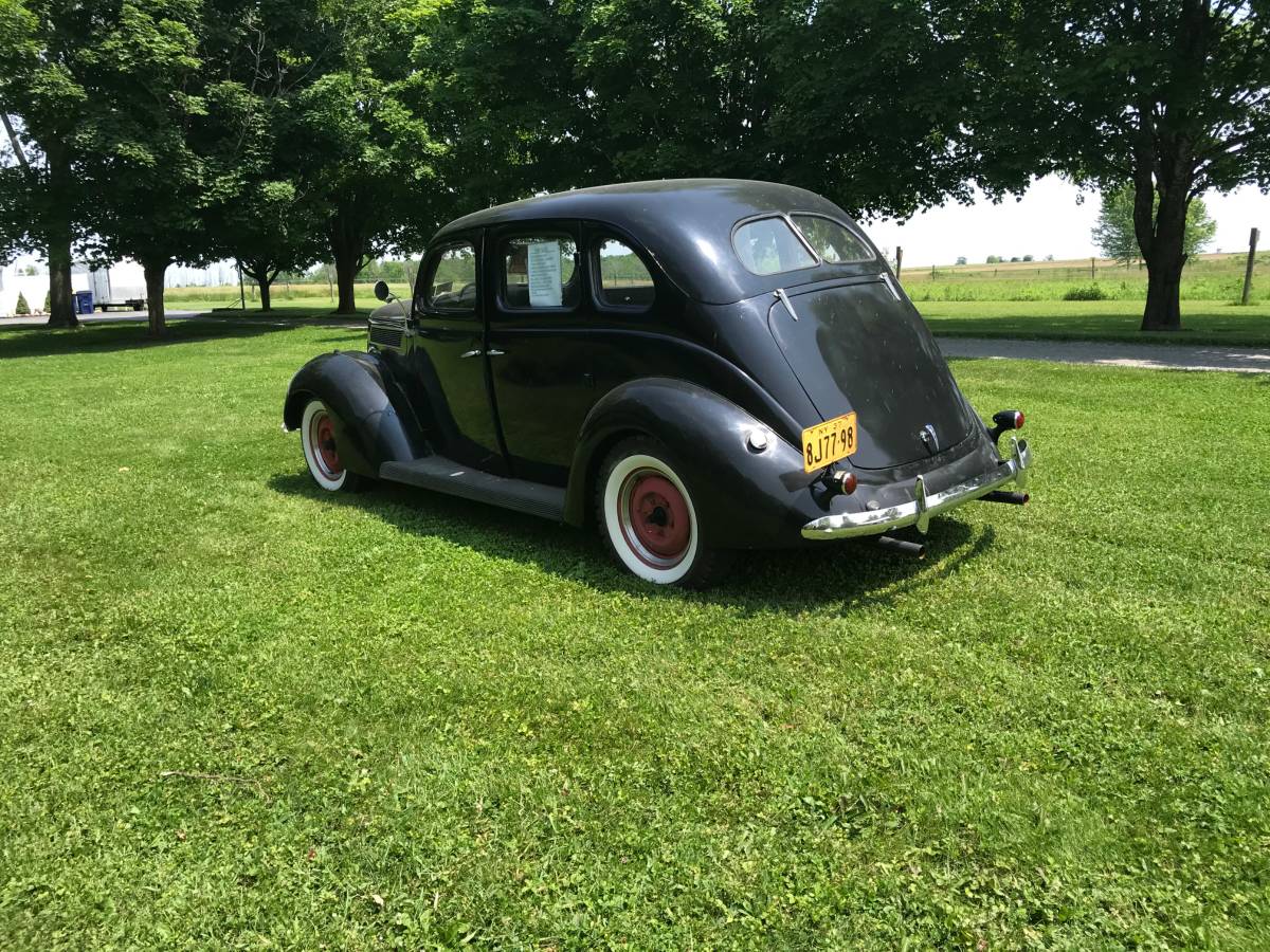 Ford-1937-black-1