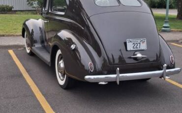 Ford-1938-brown-1