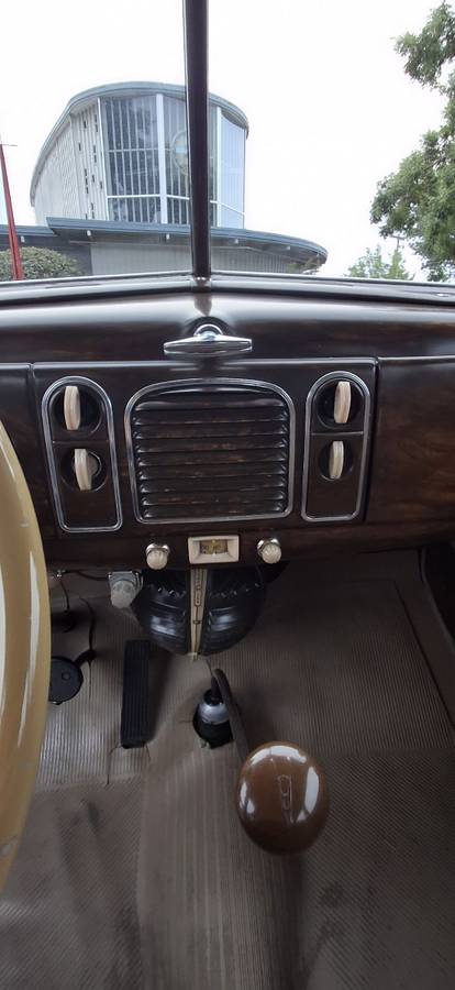 Ford-1938-brown-10