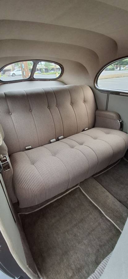 Ford-1938-brown-14