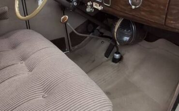Ford-1938-brown-15