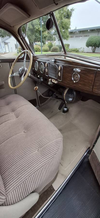Ford-1938-brown-15