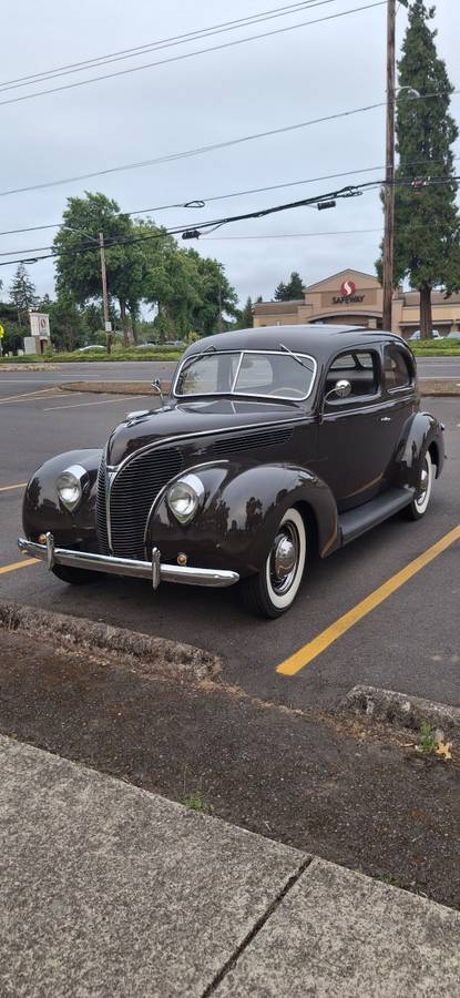 Ford-1938-brown-4