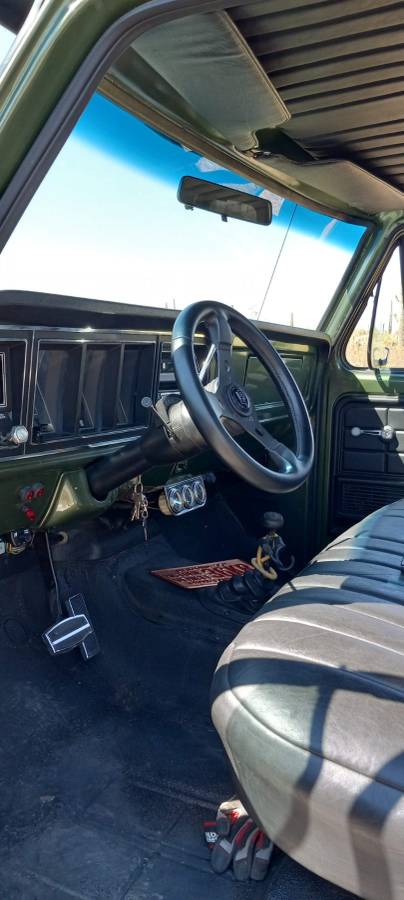 Ford-1976-14