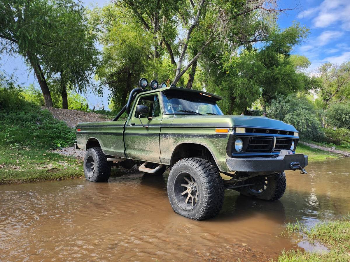 Ford-1976-4