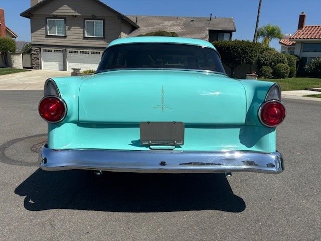 Ford-2-door-1956-turquoise-tan-17