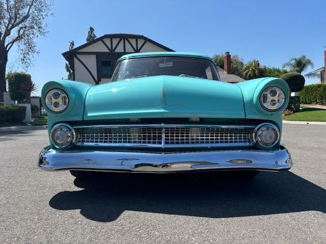 Ford-2-door-1956-turquoise-tan-2