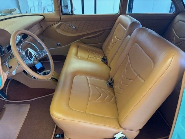 Ford-2-door-1956-turquoise-tan-22