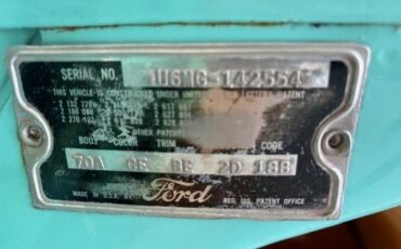 Ford-2-door-1956-turquoise-tan-24