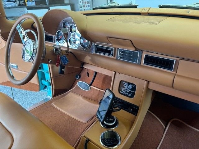 Ford-2-door-1956-turquoise-tan-28