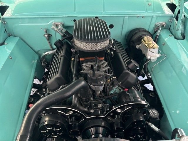 Ford-2-door-1956-turquoise-tan-4