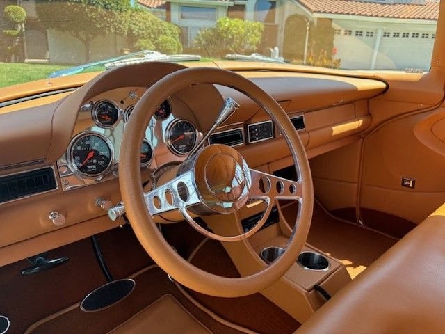 Ford-2-door-1956-turquoise-tan-7