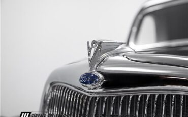 Ford-3-Window-1935-2dr-Car-9