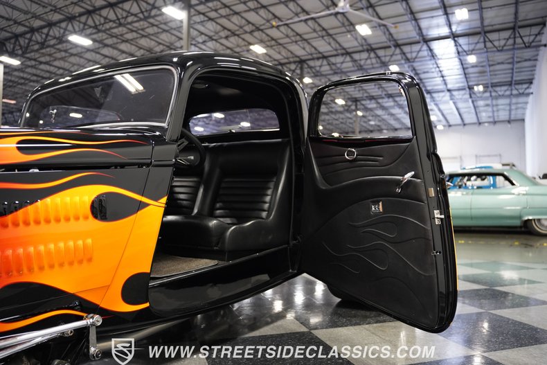 Ford-3-window-1934-Black-Black-34