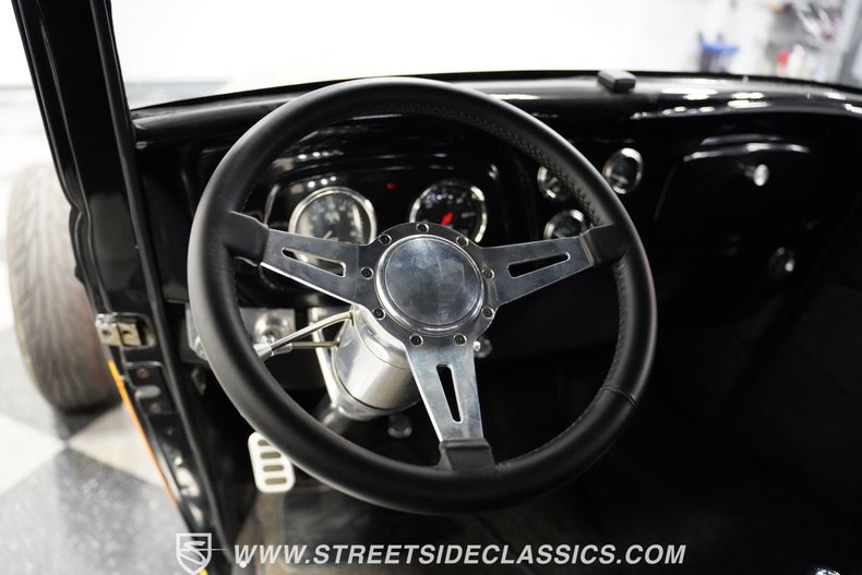 Ford-3-window-1934-Black-Black-37