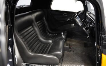 Ford-3-window-1934-Black-Black-46