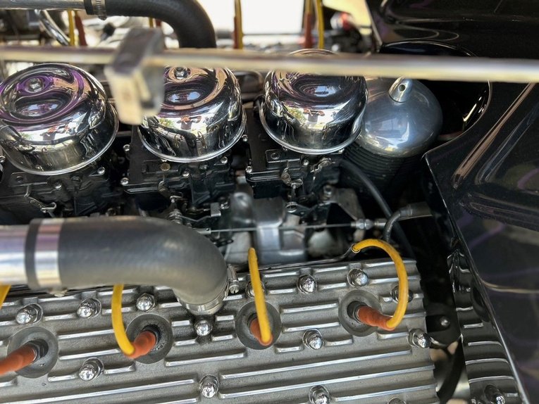 Ford-3-window-1934-Black-black-2
