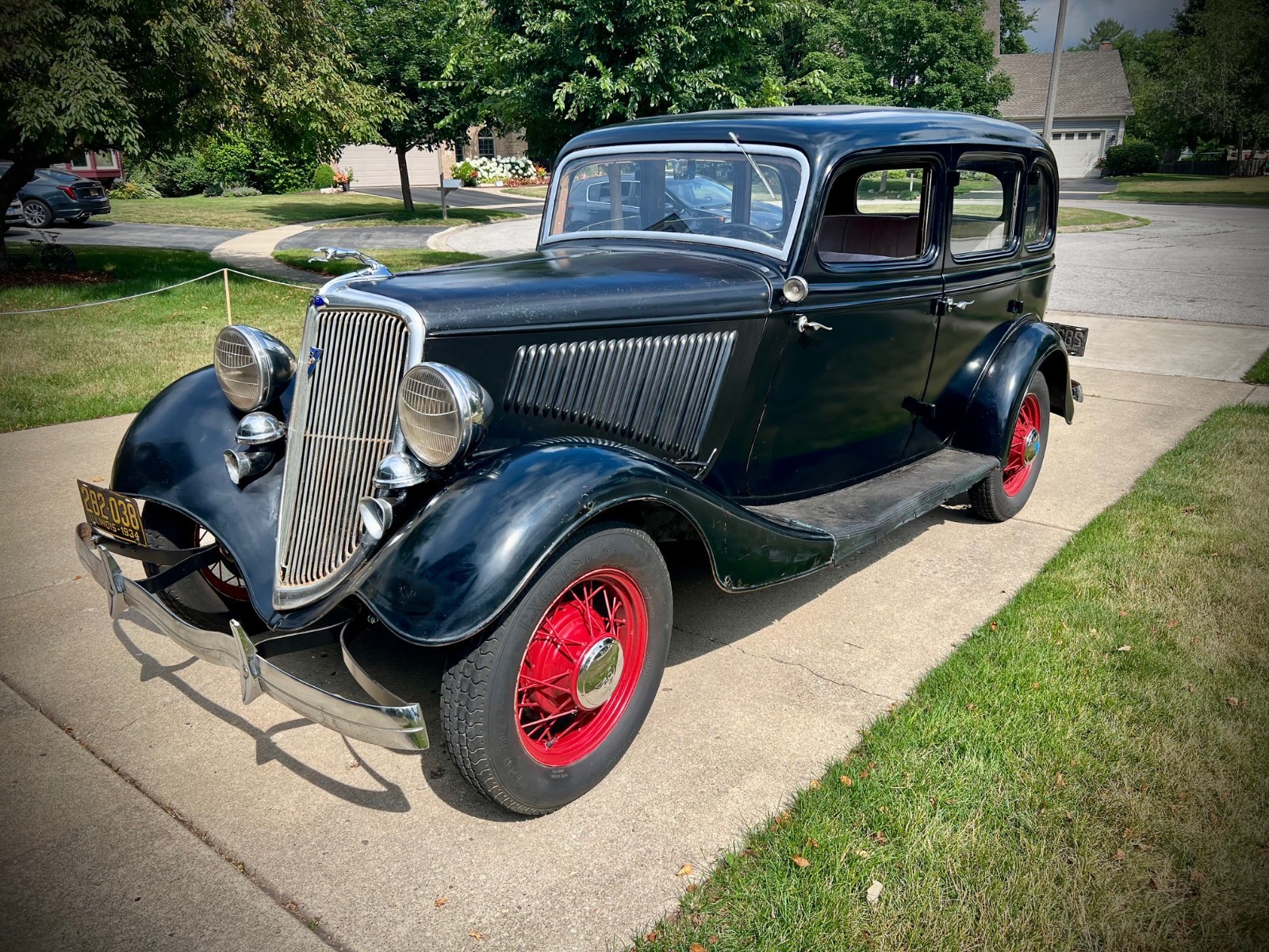 Ford-40-1934-Sedan-1