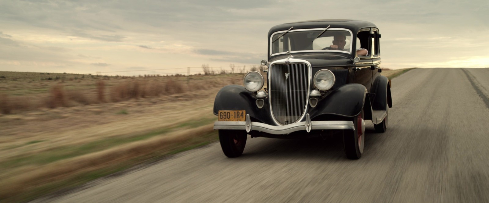 Ford-40-1934-Sedan-3