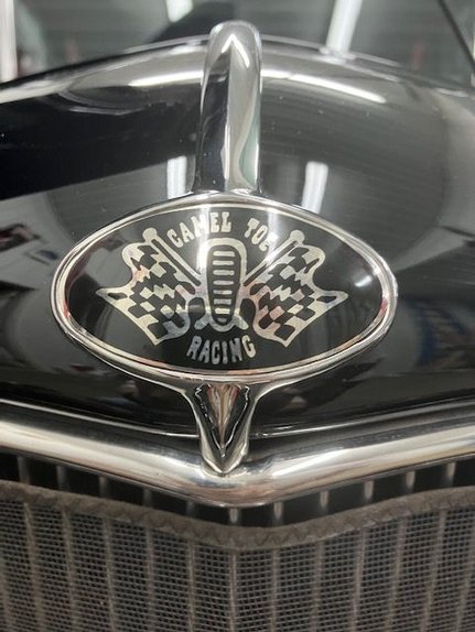 Ford-5-window-1932-BLACK-BLACKWHITE-1