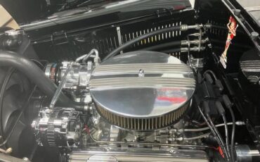 Ford-5-window-1932-BLACK-BLACKWHITE