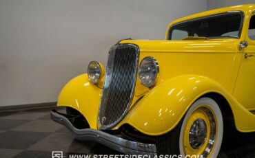Ford-5-window-1934-Yellow-Black-12