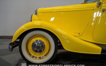Ford-5-window-1934-Yellow-Black-13