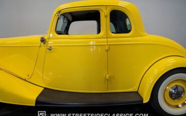 Ford-5-window-1934-Yellow-Black-15