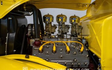 Ford-5-window-1934-Yellow-Black-19